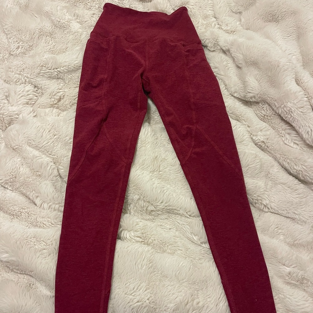 Beyond Yoga size xs red leggings